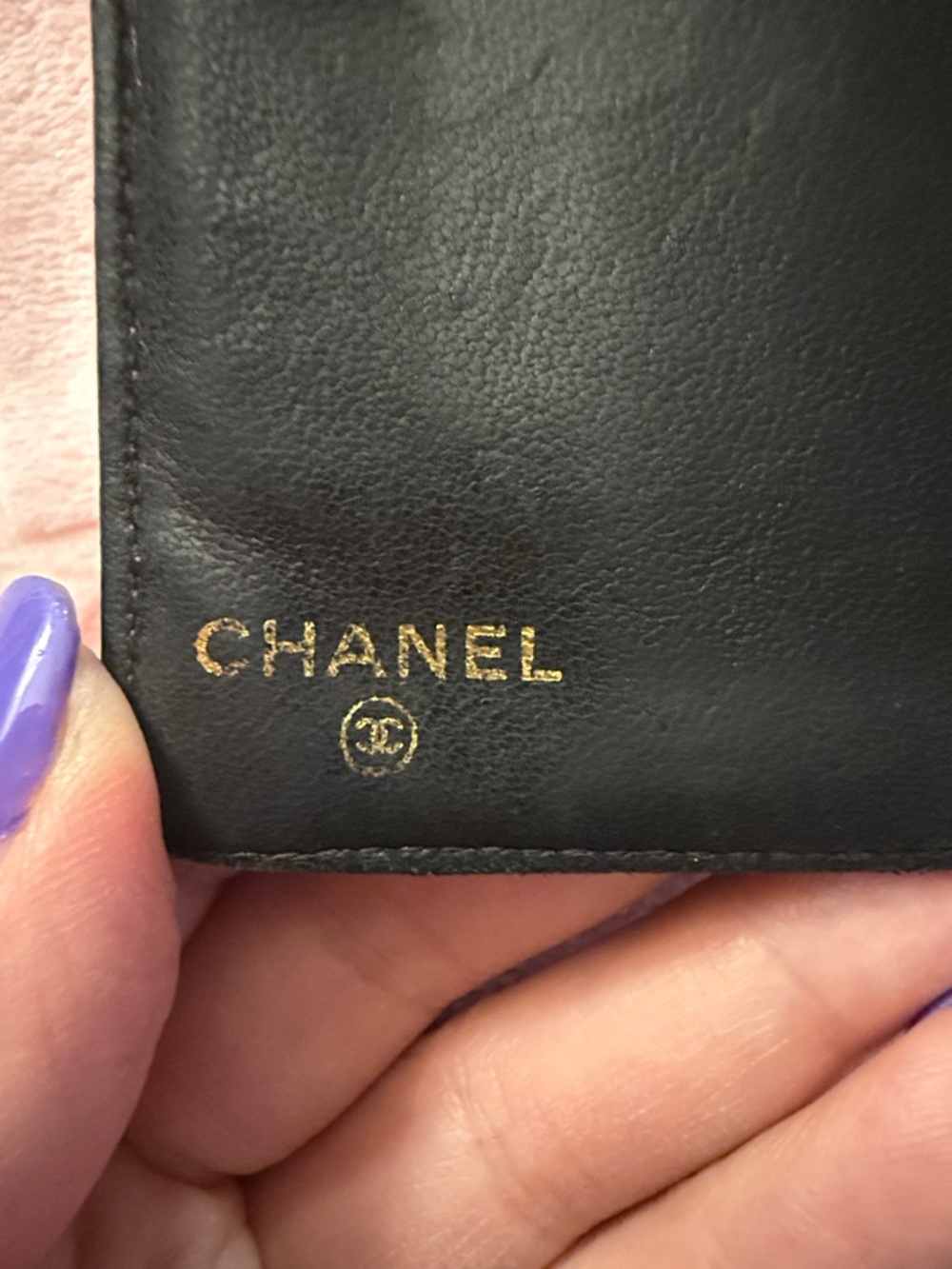 Authenticated CHANEL Black Caviar Leather Long Card Holder with Embossed CC - Picture 4 of 12